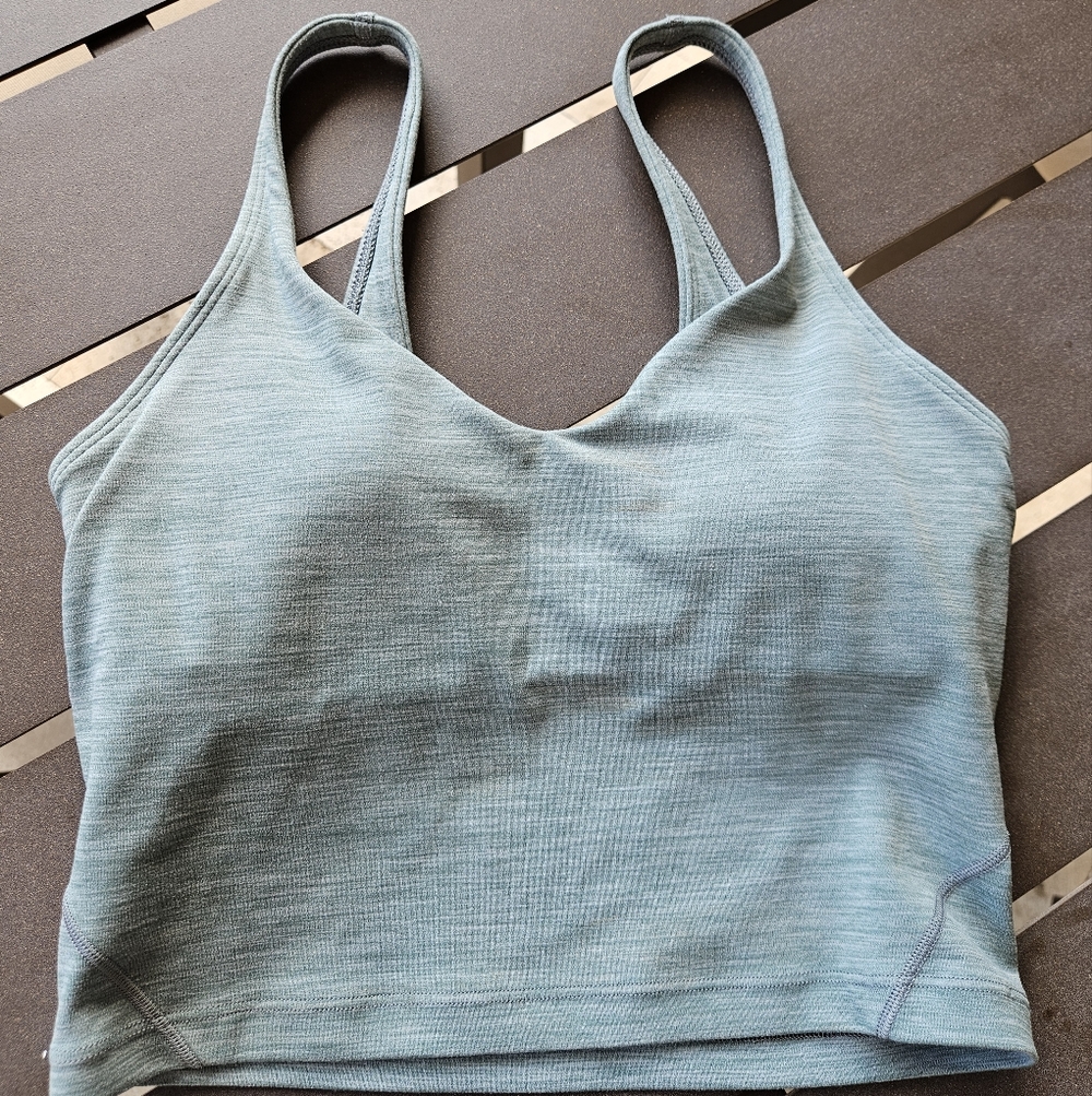 Lululemon Women's 4 Crop Top